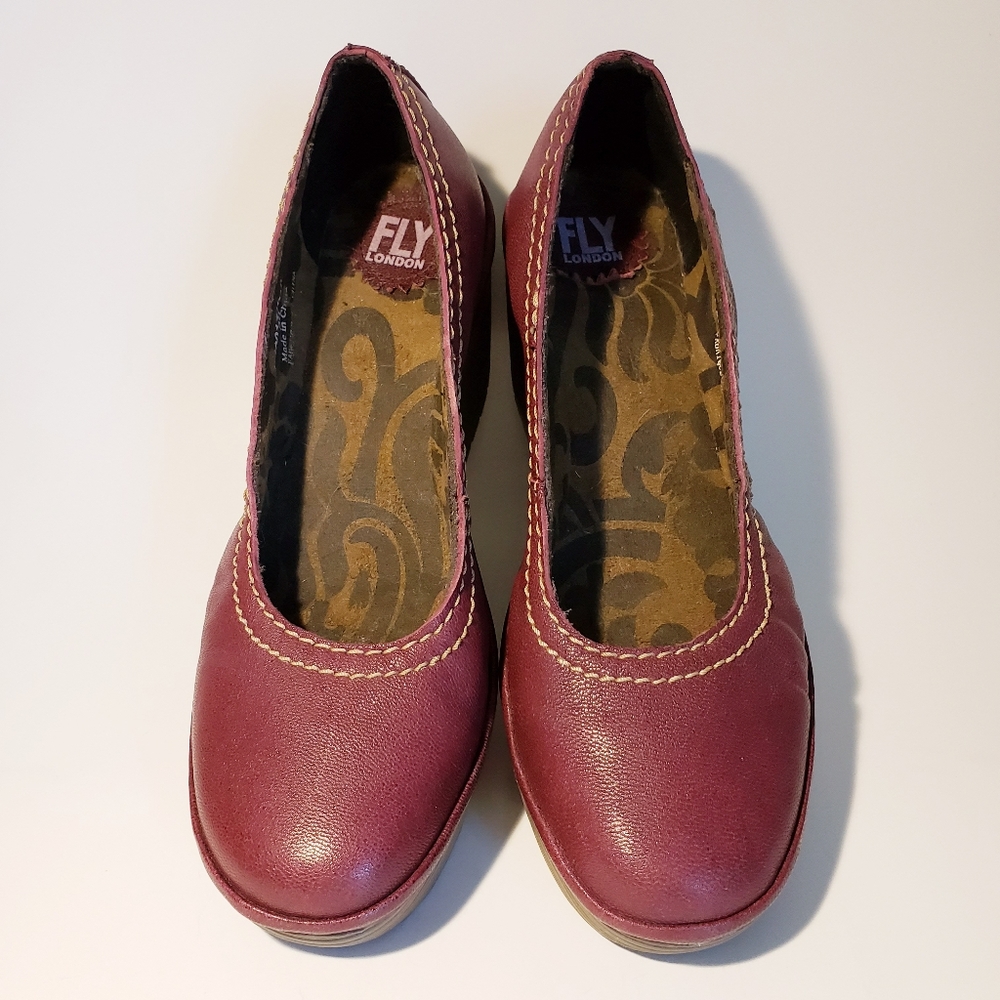 FLY London/Slip On Yaz Wedge Lug Sole